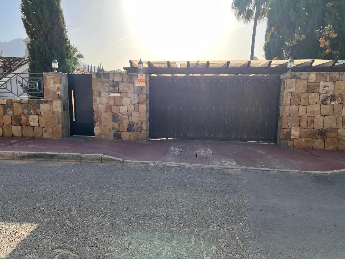 Homestay Villa Maracana Marbella Spain