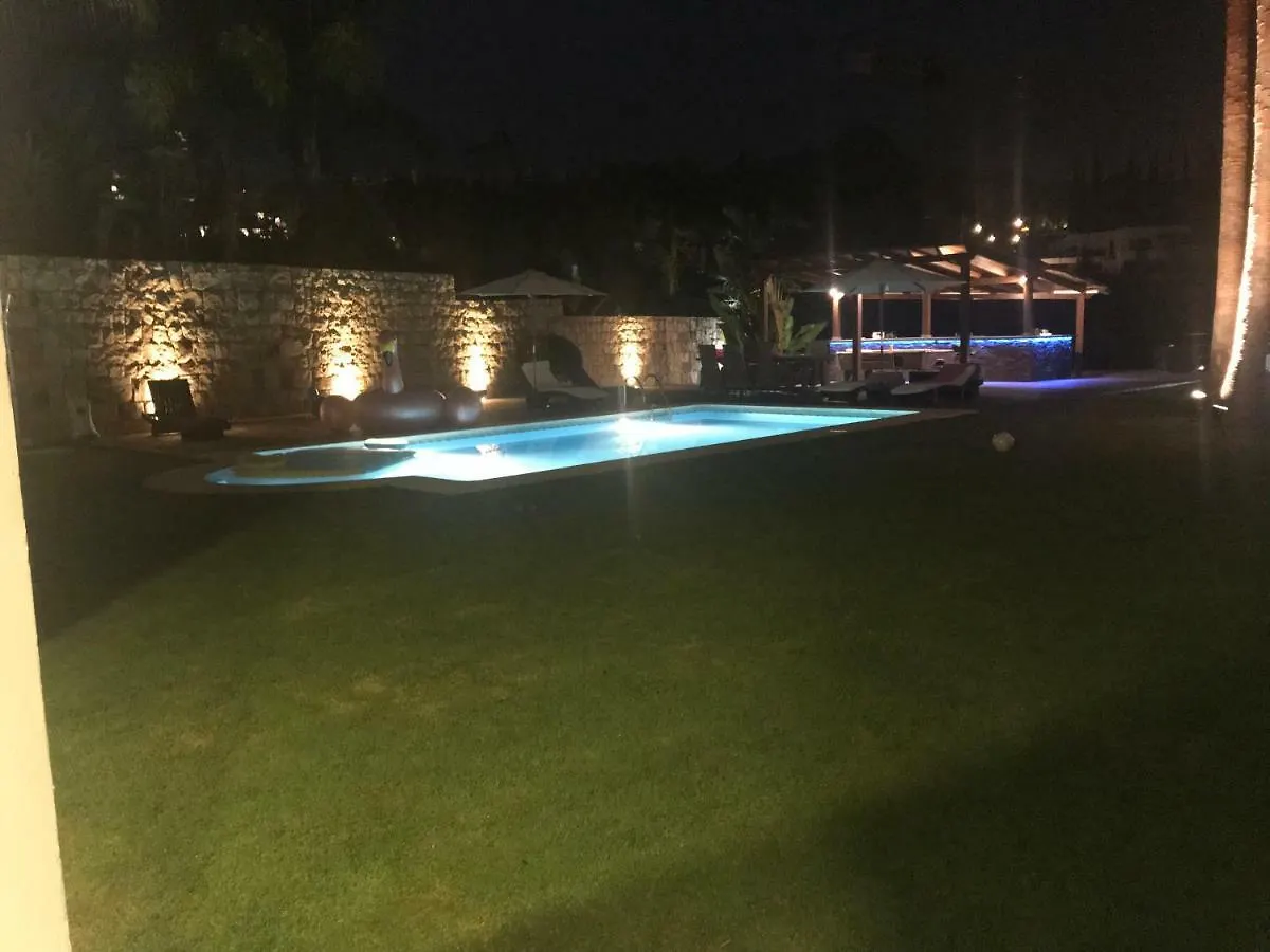 Homestay Villa Maracana Marbella Spain