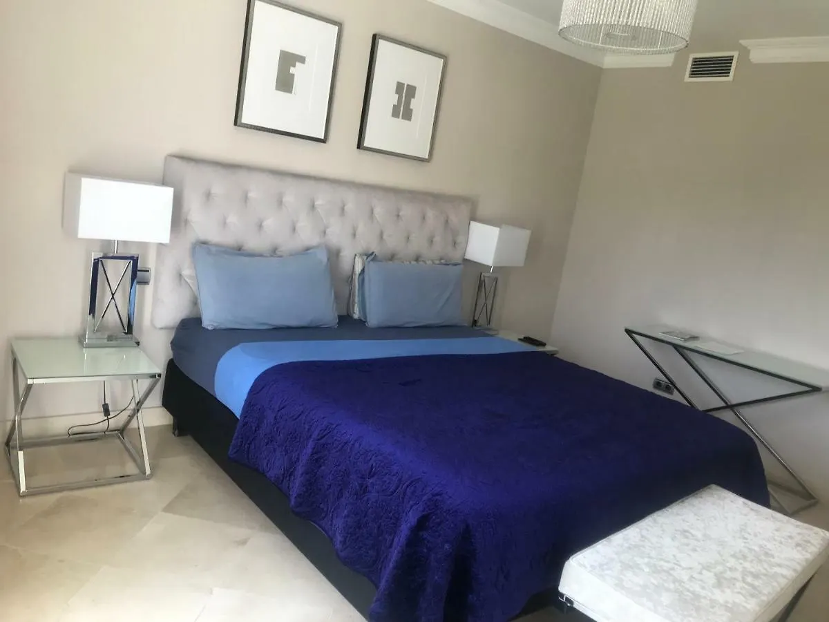 Homestay Villa Maracana Marbella